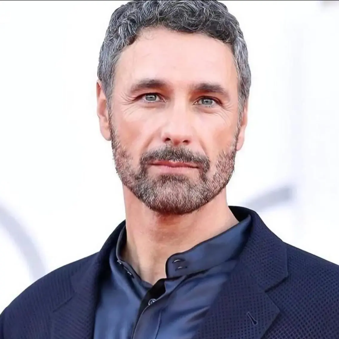 Fabriella Group sceglie Raoul Bova come testimonial di acqua Fabrizia\n