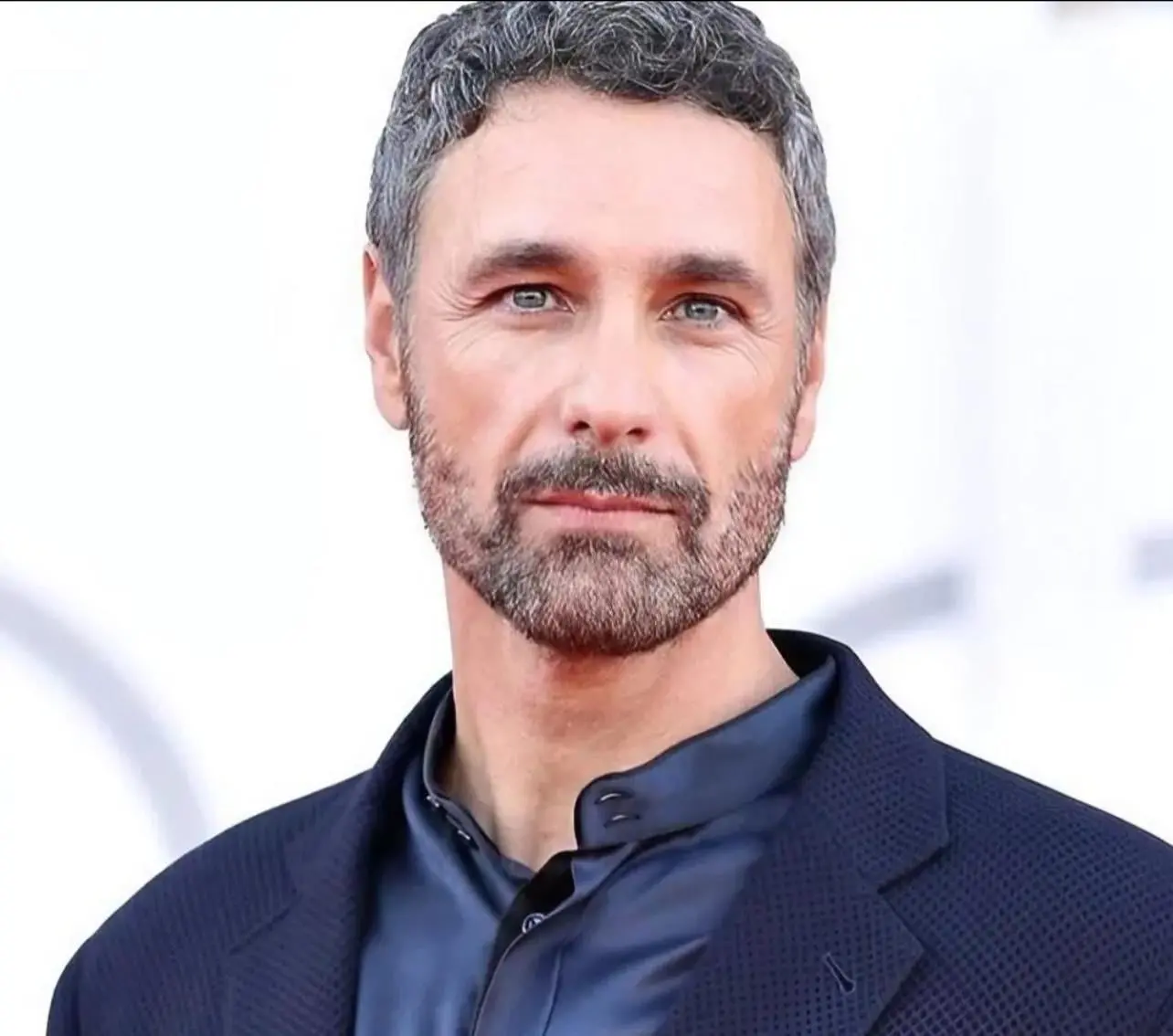 Fabriella Group sceglie Raoul Bova come testimonial di acqua Fabrizia\n