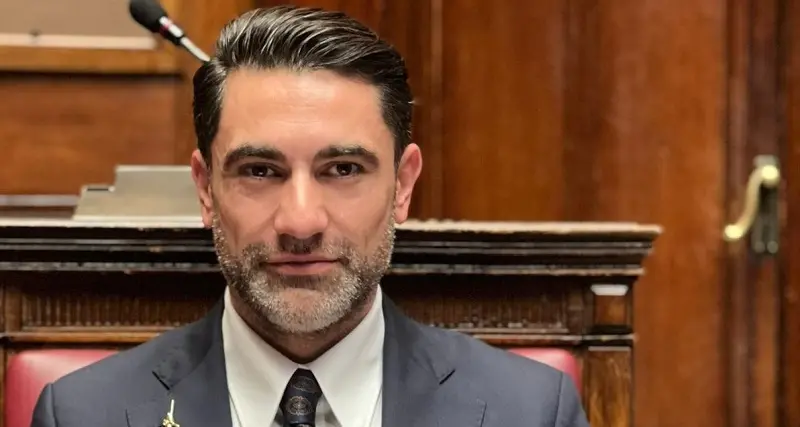 CasaPound in Parlamento con Furgiuele: polemiche e accuse di razzismo per la conferenza su “remigrazione e riconquista”\n