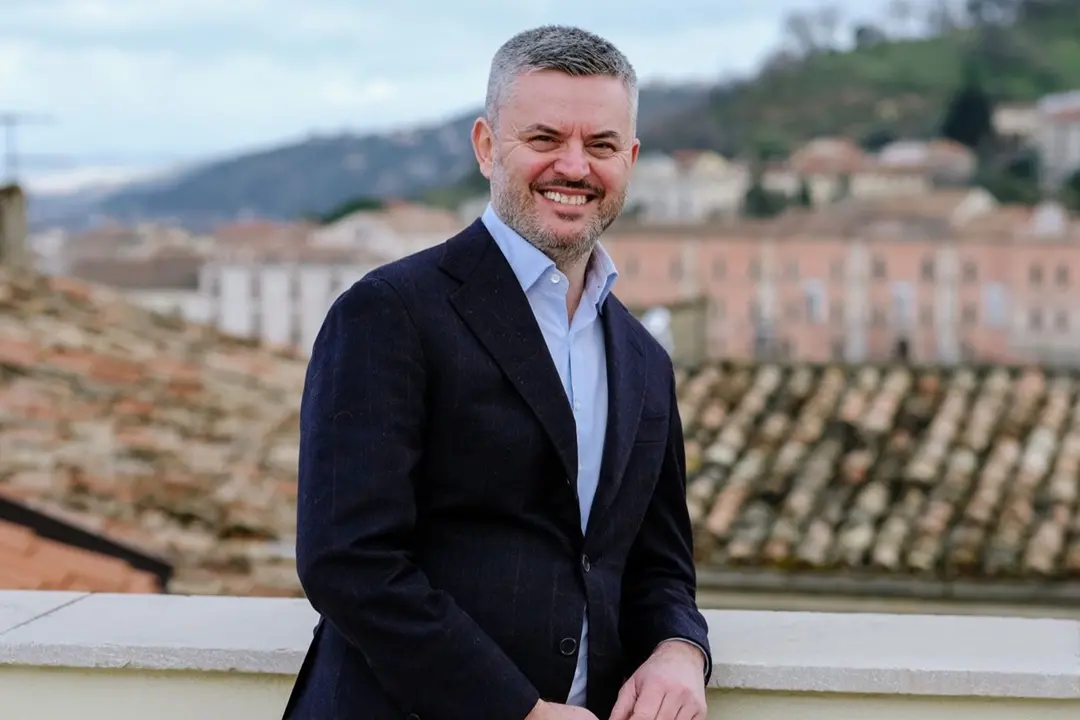 Cosenza, sopralluogo di Mancini al Palazzetto dello Sport di Casali: «Quasi quattro milioni di finanziamento e lavori mai partiti»\n