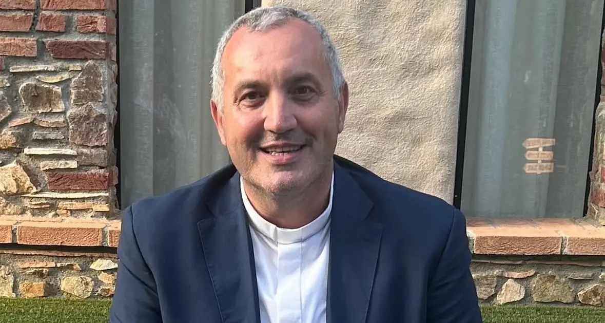 Arbitro picchiato a Crotone, il messaggio del parroco di Casabona: «Anche per chi sbaglia c’è il secondo tempo»\n