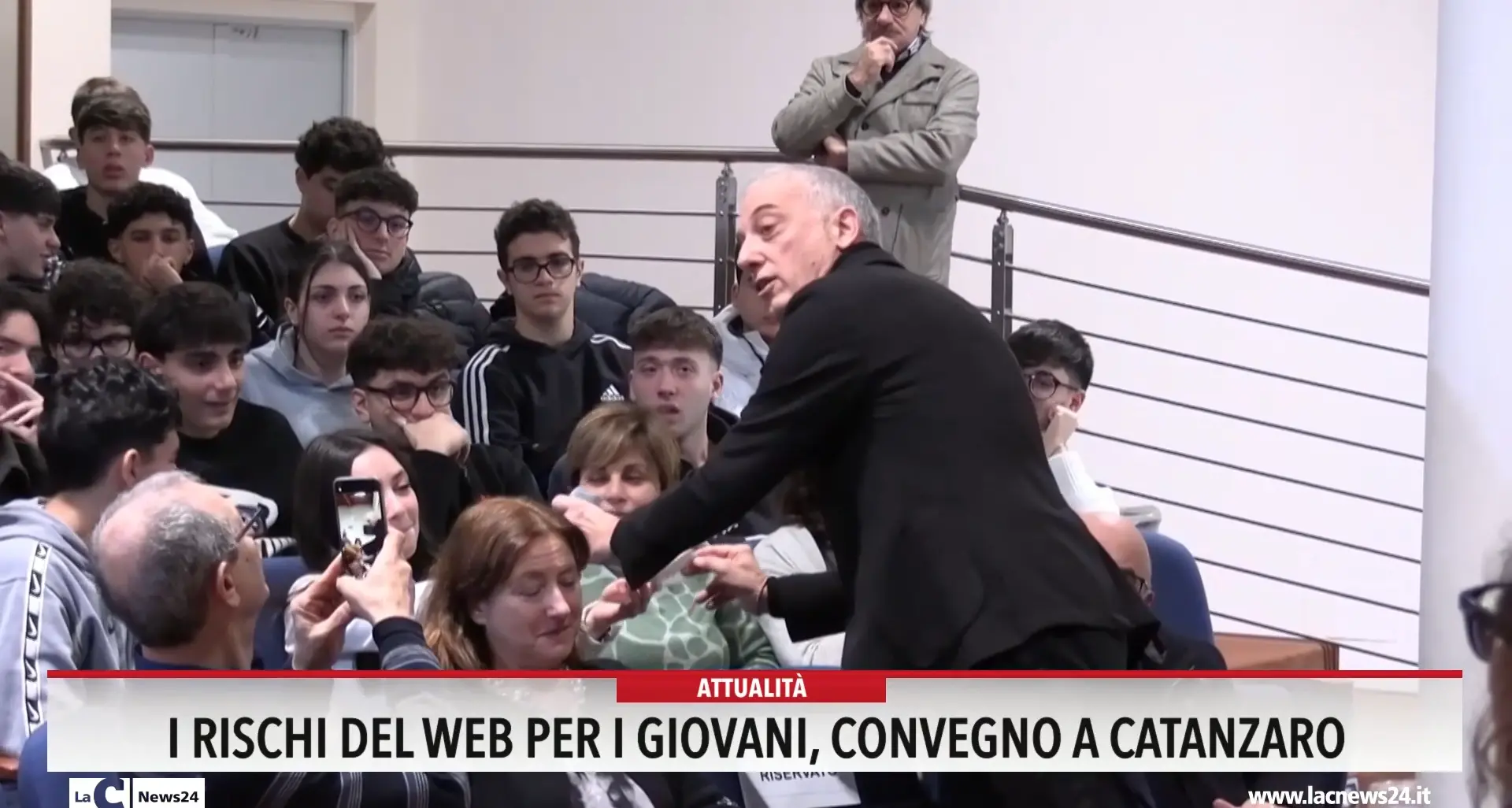 I rischi del web per i giovani, convegno a Catanzaro