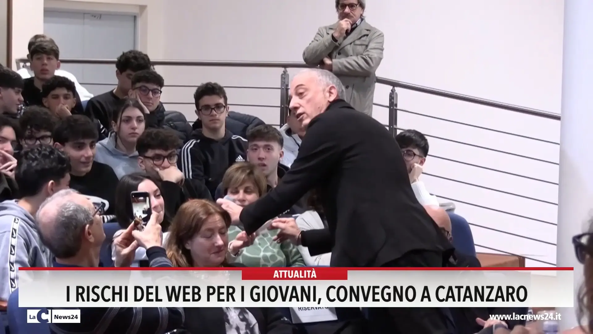 I rischi del web per i giovani, convegno a Catanzaro