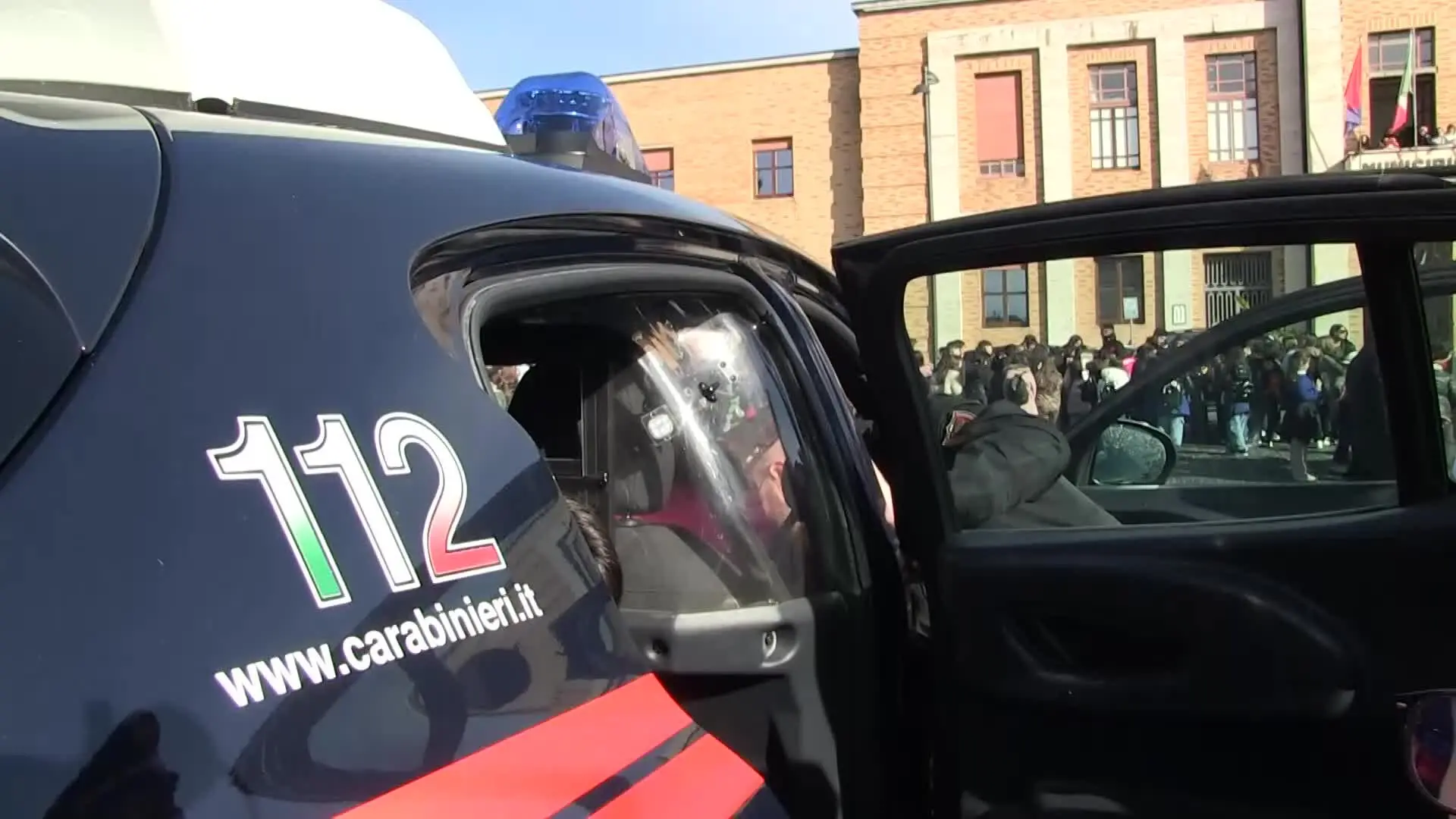 VIBO CARABINIERI INCONTRANO STUDENTI