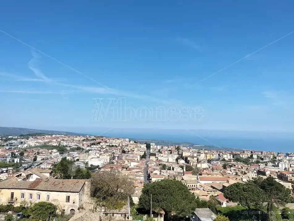 Intimidazioni a Vibo, Cisl Magna Grecia: «Segnali gravi da non sottovalutare, serve una risposta unitaria»