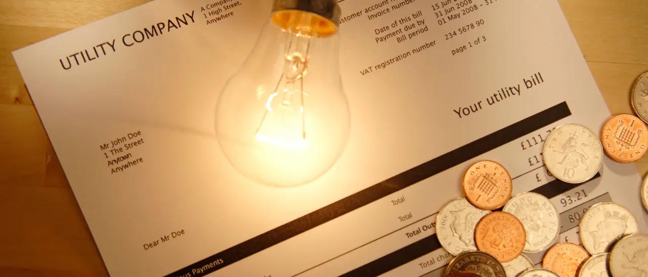 Aumenta la soglia Isee per i bonus luce, gas, acqua e rifiuti: gli sconti applicati direttamente in bolletta\n