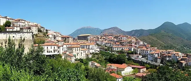 Comuni montani, il governo Meloni taglia: fondi più che dimezzati e promesse non mantenute\u00A0\n