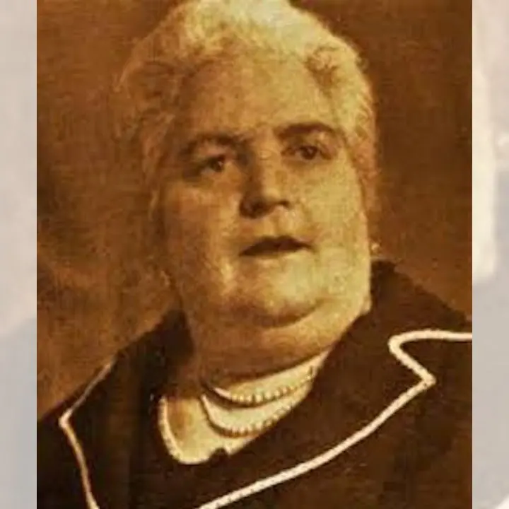 Le visioni di Palmira Scalise, la poetessa veggente simbolo della Calabria contadina che emigra altrove\n