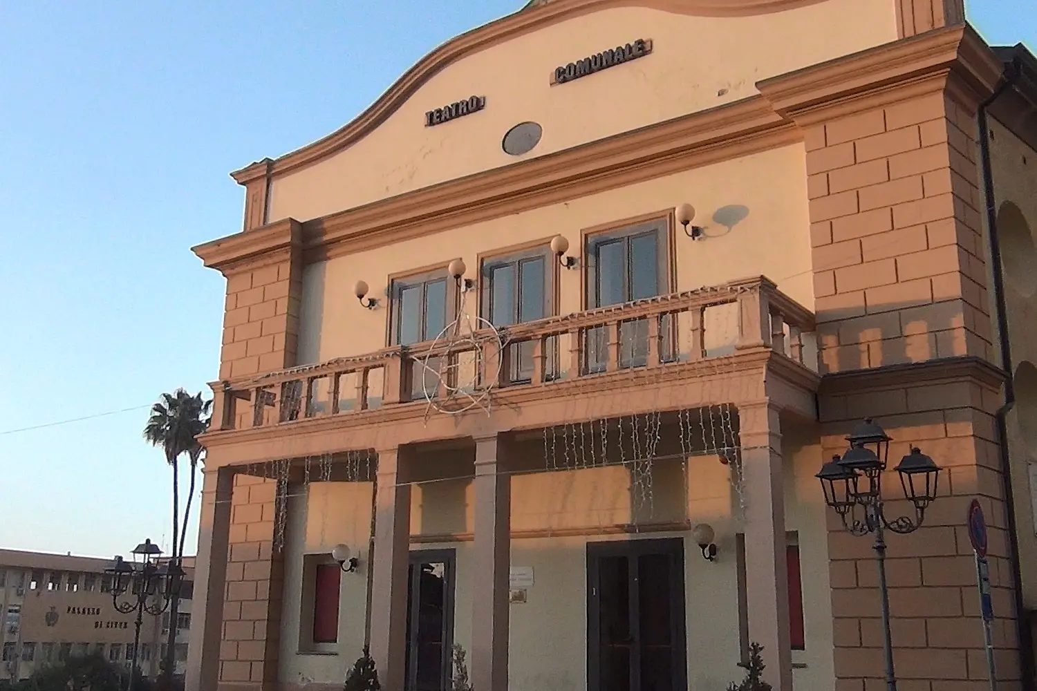 Cassano All’Ionio: il grande teatro riaccende le luci, presentato il cartellone\n