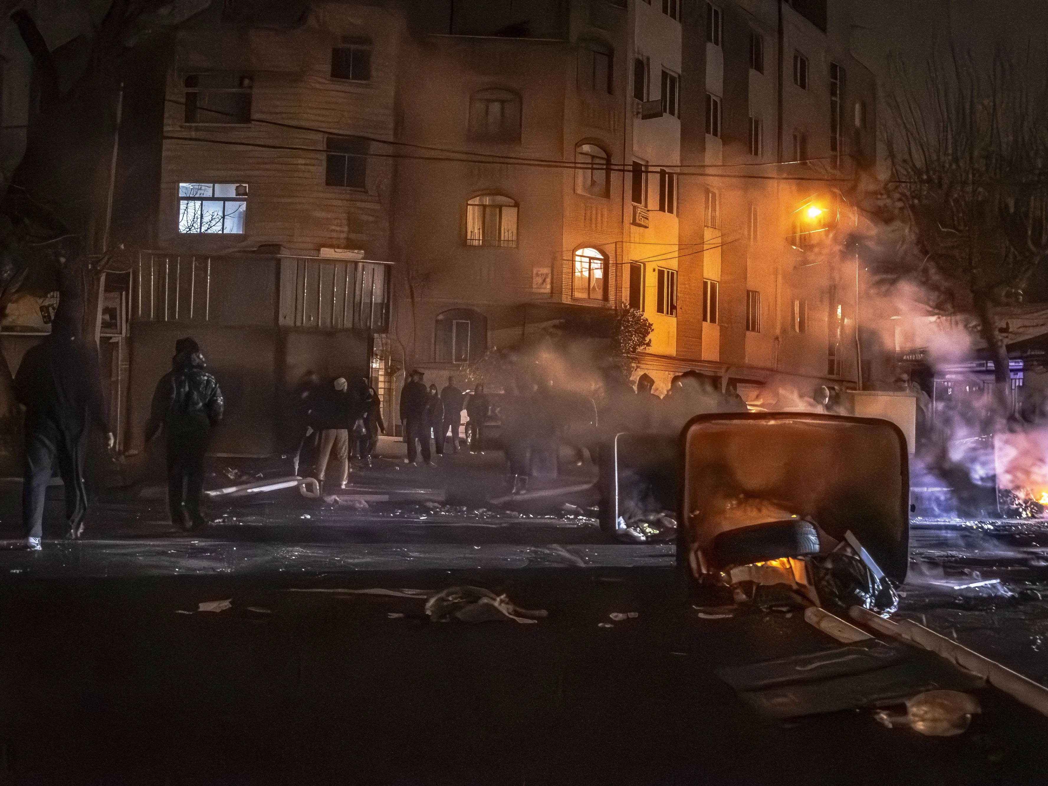 Iran, giovani massacrati per chiedere libertà: migliaia di morti e arresti mentre il mondo resta immobile