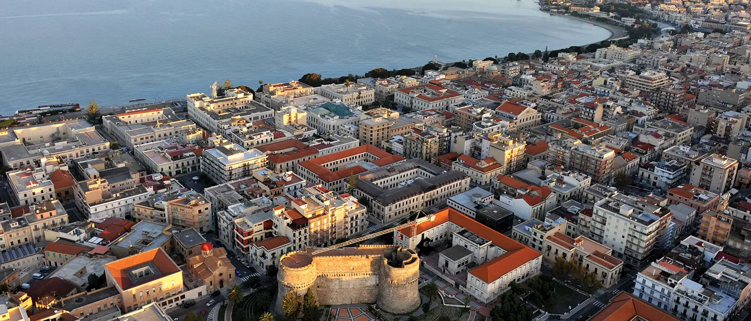 Centrosinistra al bivio, tutti vogliono le primarie (a parole) e tutti cercano un candidato unitario (che non c’è)\n