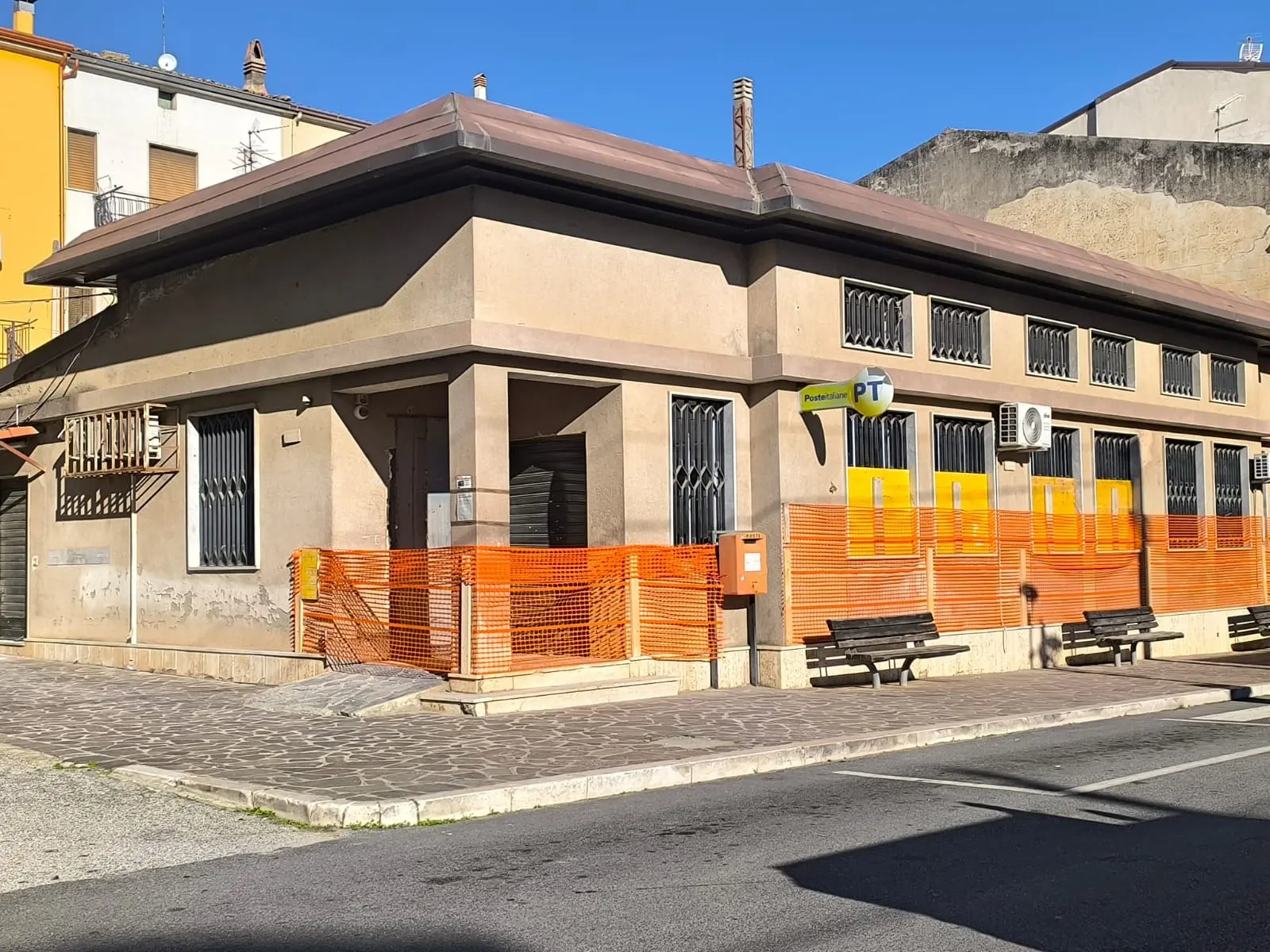 Ufficio Postale di Lauropoli, prime misure dopo la chiusura. Il Sindaco Iacobini: «Segnale positivo, ma non basta»\n