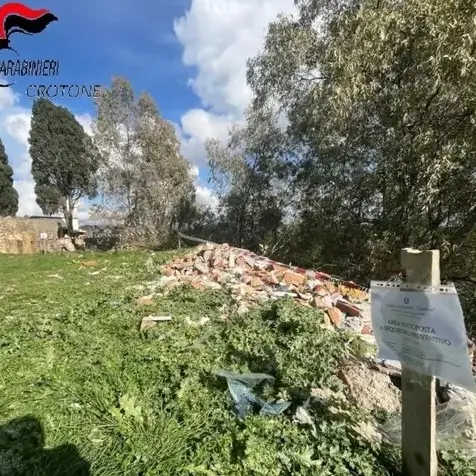 San Mauro Marchesato, sequestrata una discarica abusiva vicino al cimitero parzialmente crollato per il ciclone Harry