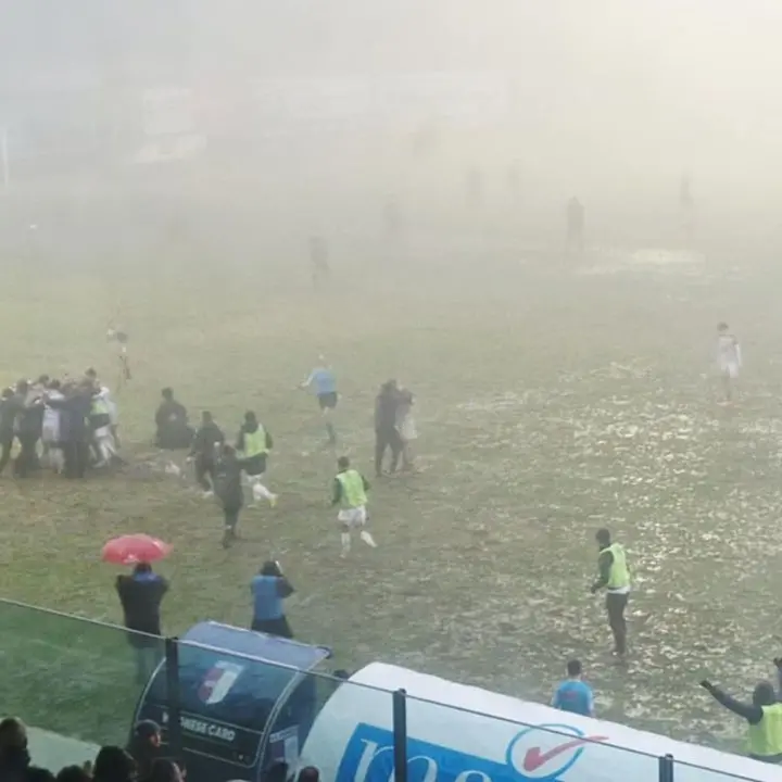Serie D, la pioggia porta bene alla Vibonese: i rossoblù ritrovano la vittoria nel derby contro il Sambiase\n