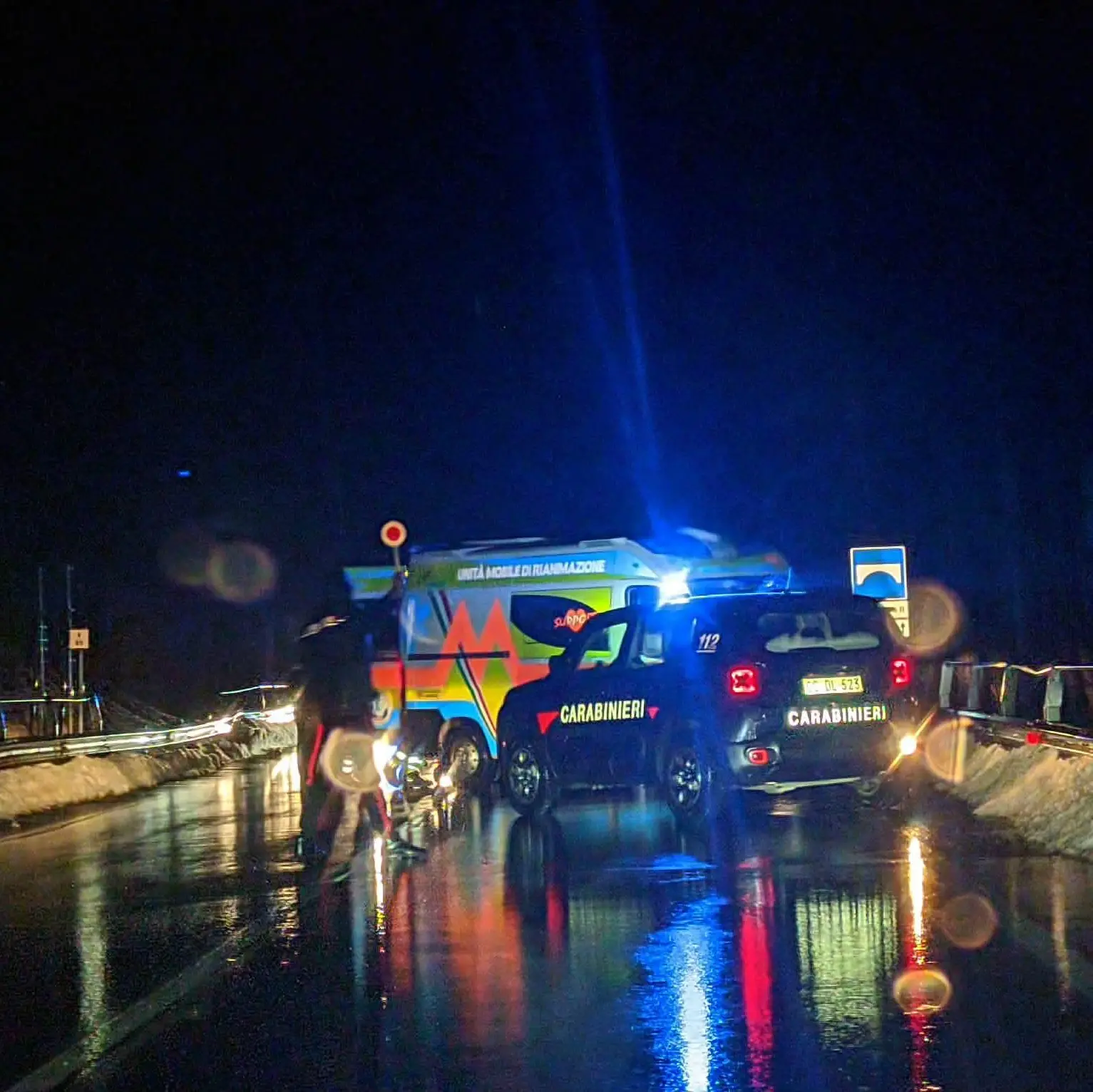 Incidente sulla Ss 107 alle porte di Cosenza: sette feriti, alcuni in codice rosso