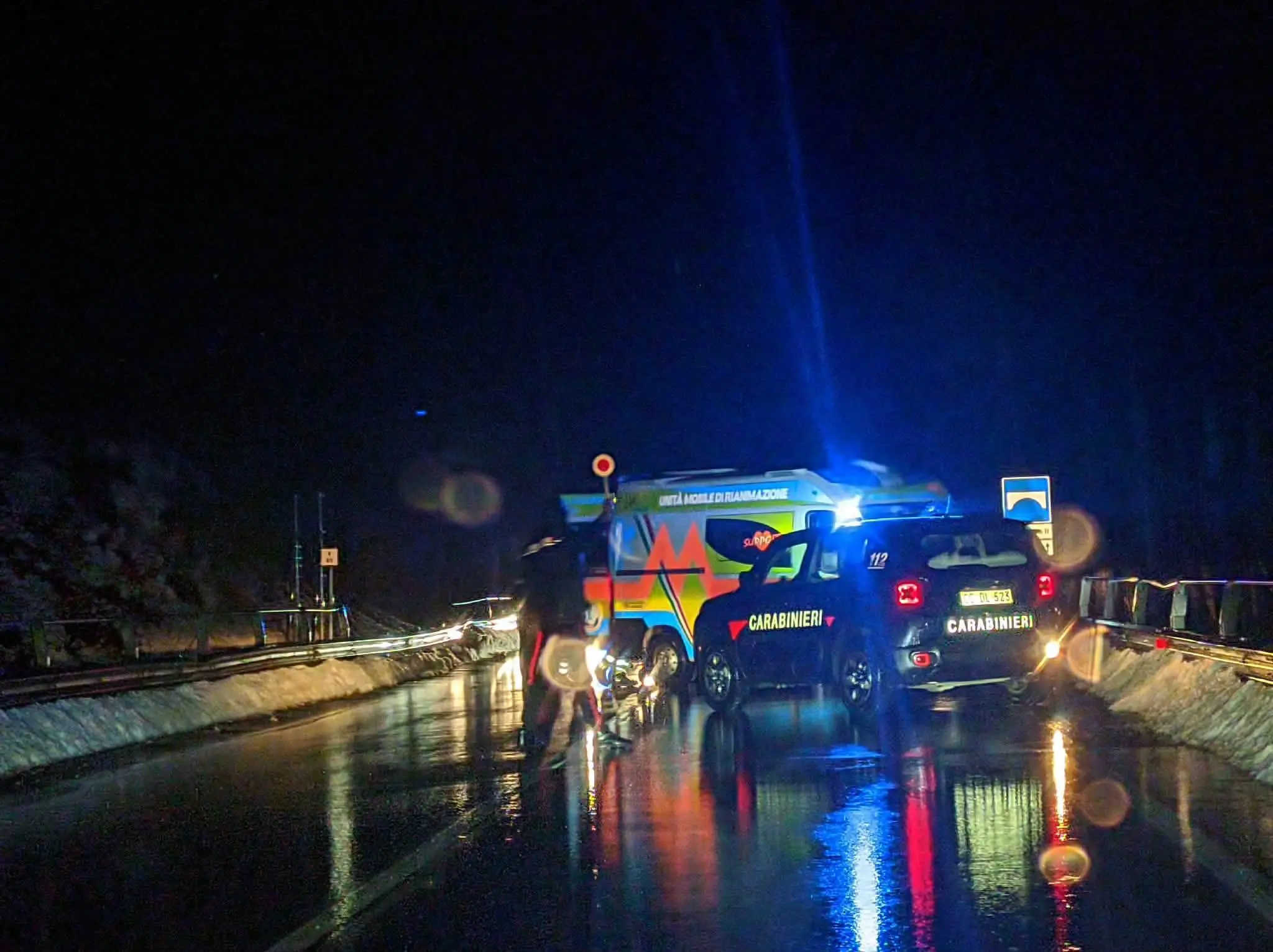 Incidente sulla Ss 107 alle porte di Cosenza: sette feriti, alcuni in codice rosso