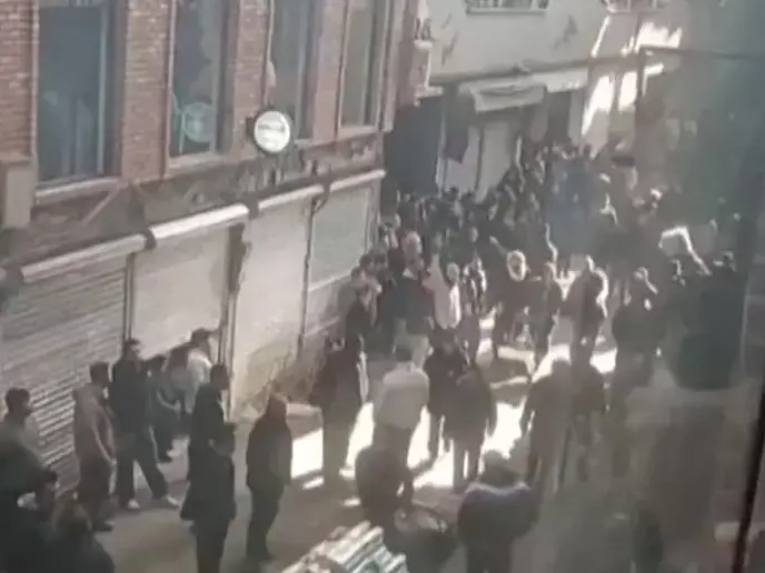 Iran, il Time rivela il massacro: «Morte più di 30mila persone in 48 ore di repressione dei pasdaran»