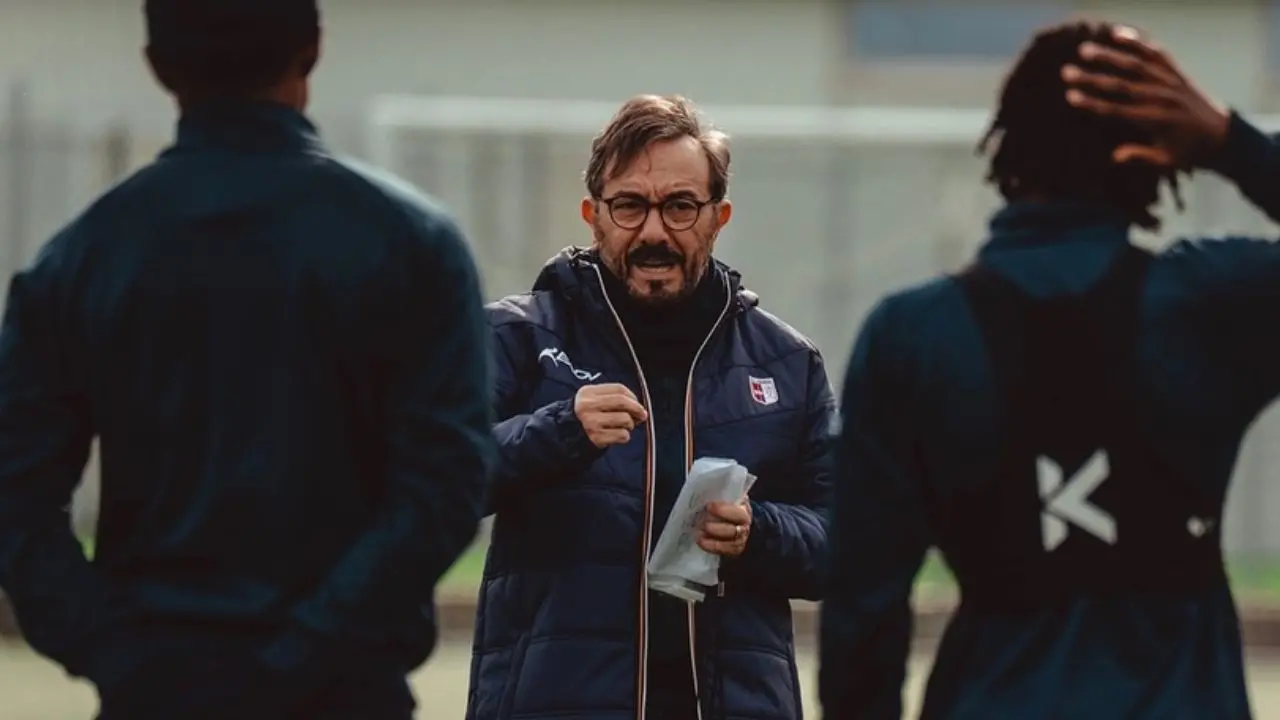 La Vibonese ritrova il sorriso nel derby. Il nuovo allenatore Capodicasa: «Deve essere una svolta per cambiare atteggiamento»\n