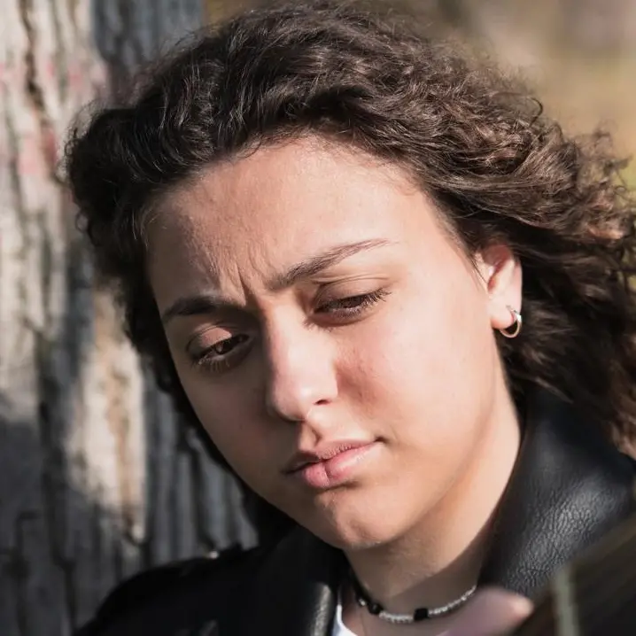 Ha aperto il concerto di Capodanno di Brunori a Cosenza, Federica Greco si racconta: «La fragilità è una forza»