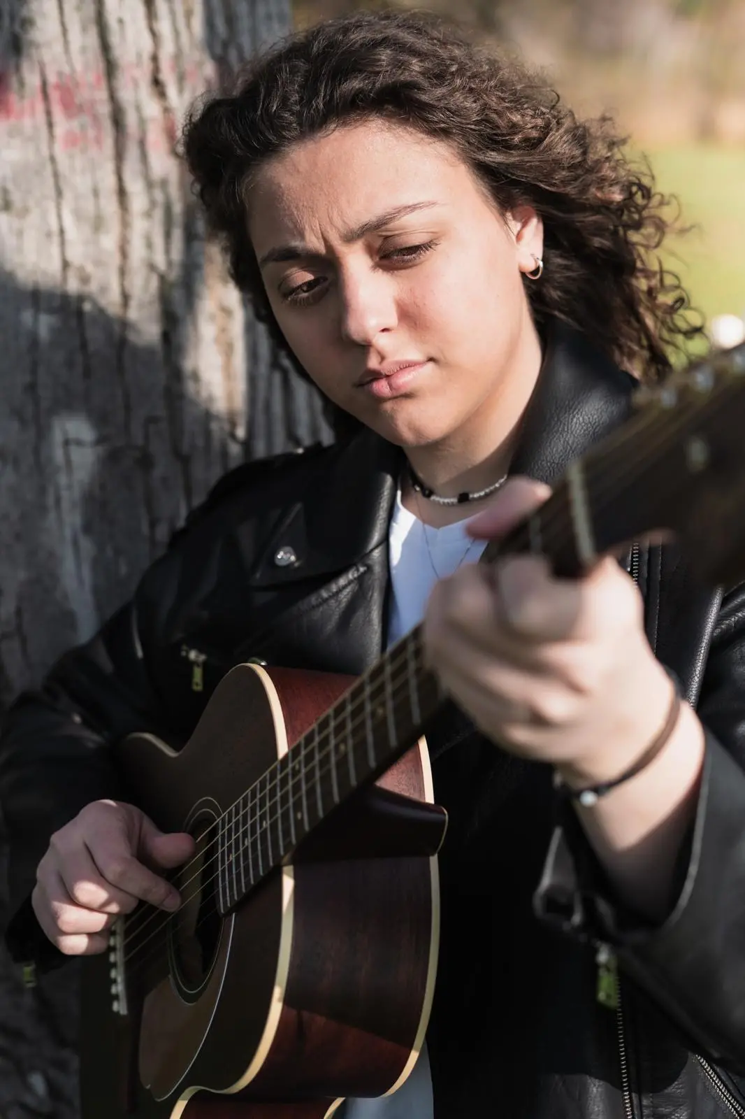 Una voce per\u00A0una generazione in bilico,\u00A0Federica Greco: «La fragilità è una forza, ti rende più vero»\n