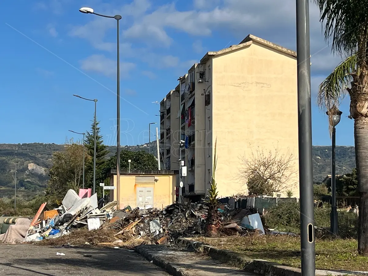 Definanziamento progetto\u00A0Pinqua,\u00A0il gruppo Civico “Noi siamo Arghillà – La Rinascita”: «L'Amministrazione faccia\u00A0chiarezza»\n