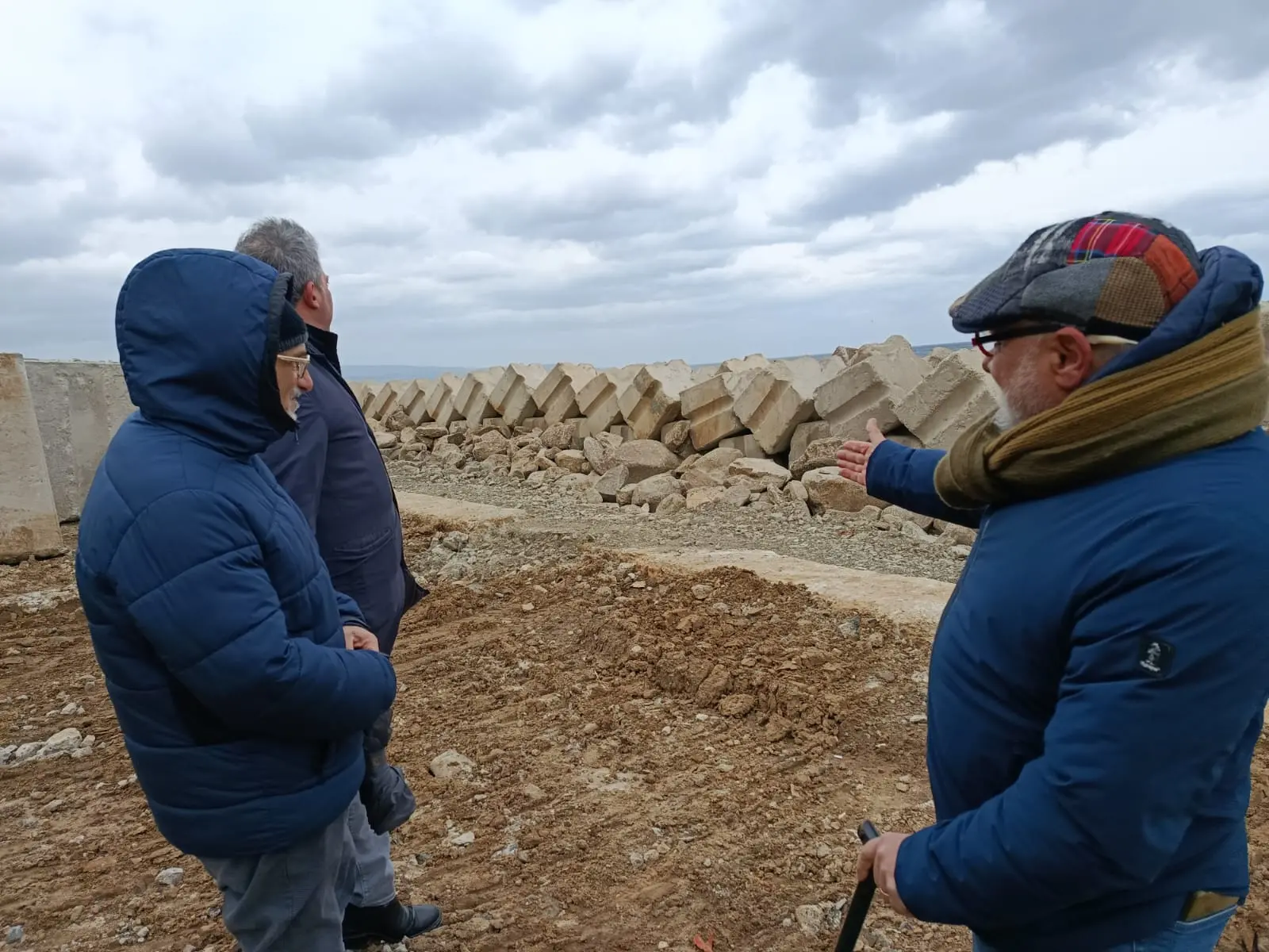 Barriera frangiflutti a Pizzo, Paolillo insiste:\u00A0«Brutta e inutile, mentre la Marina resta esposta al rischio mareggiate»\n