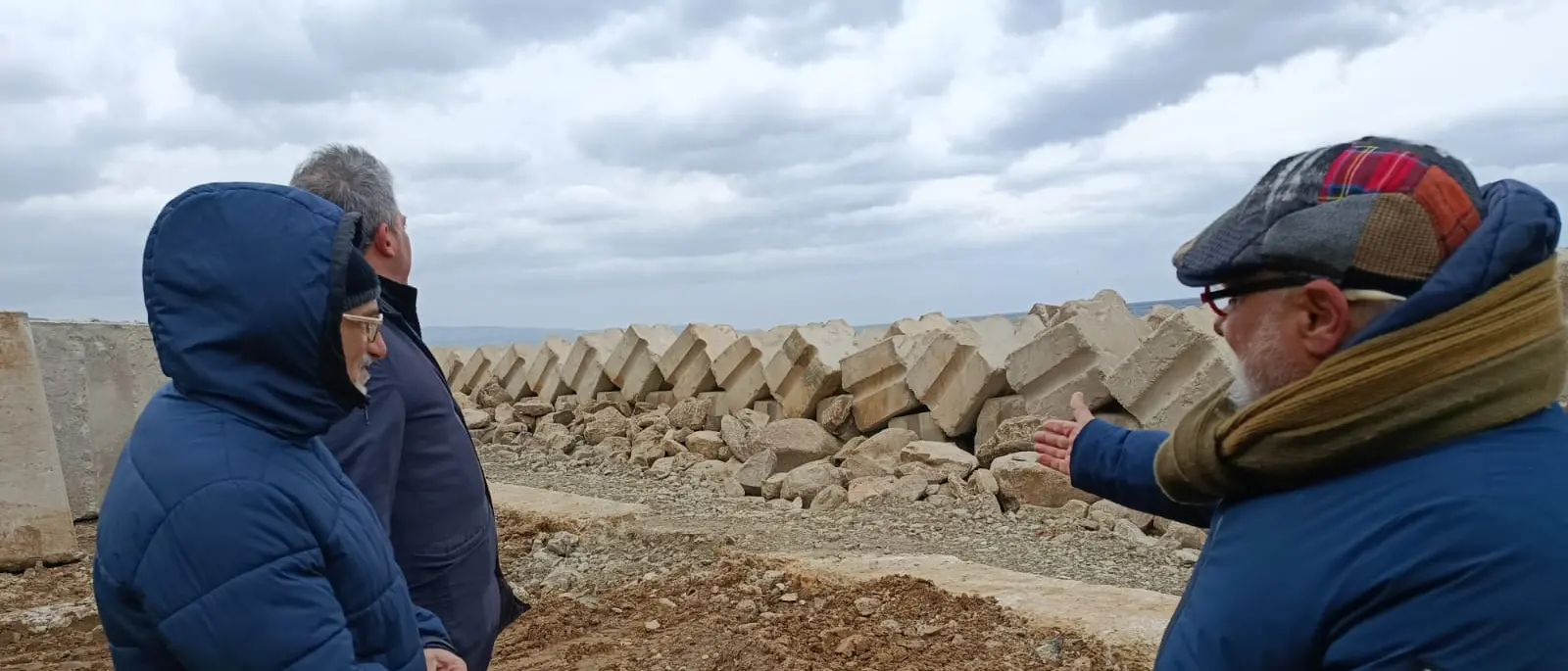 Barriera frangiflutti a Pizzo, Paolillo insiste:\u00A0«Brutta e inutile, mentre la Marina resta esposta al rischio mareggiate»\n