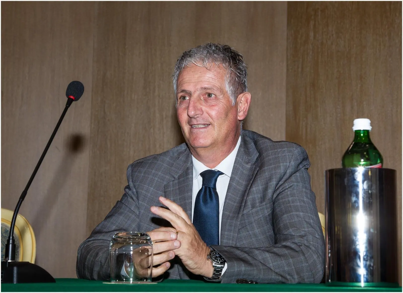 La Vibonese riparte da Putrino, il “commissario” nominato da Romeo per traghettare la squadra verso un nuovo assetto societario: «Settimana decisiva»\n