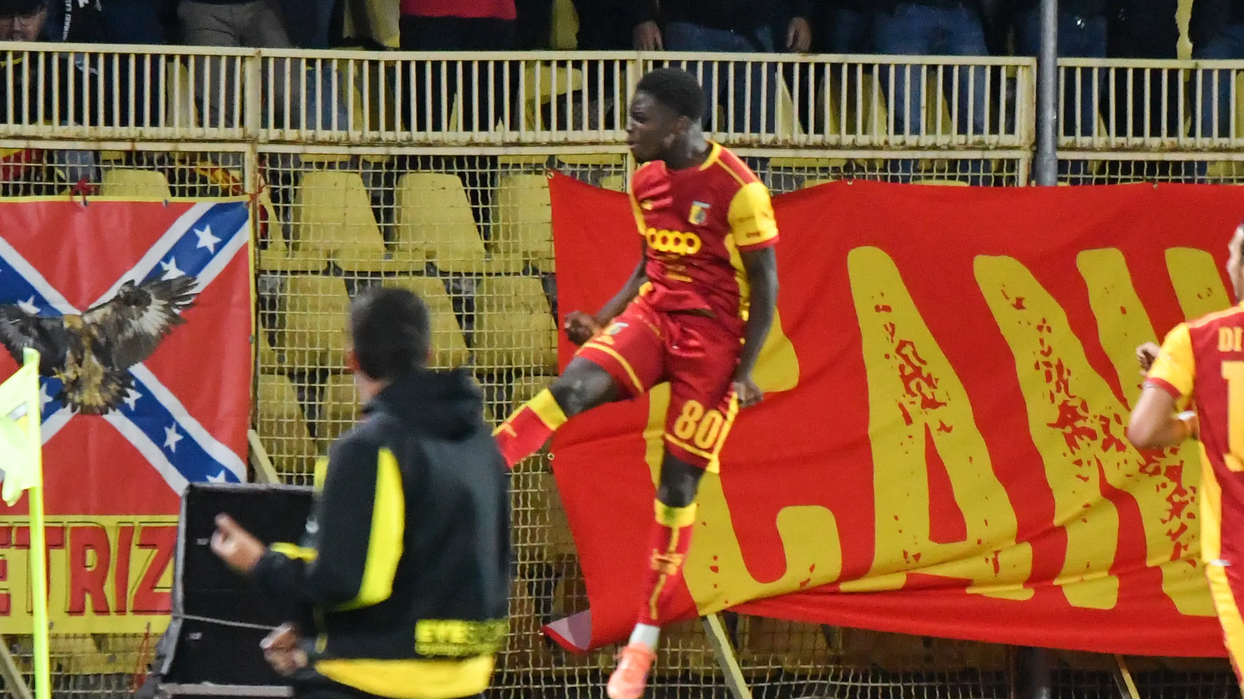 Alphadjo Cisse celebrate during US Catanzaro vs Palermo FC, Italian soccer Serie B match in Catanzaro, Italy, October 25 2025i