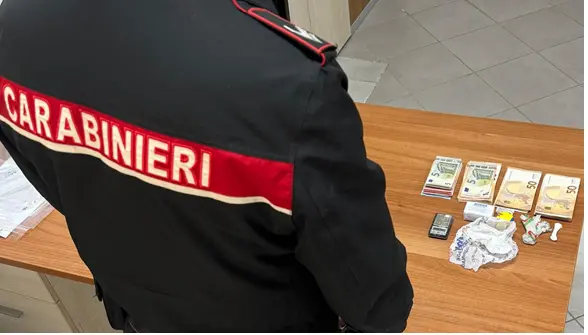 Cocaina e eroina in casa, arrestata una 50enne di Lamezia Terme già ai domiciliari\n
