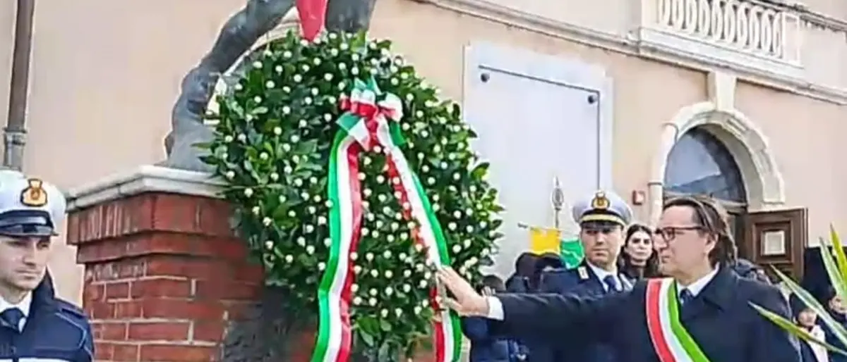 La città di Gioia Tauro si ferma per ricordare con gli studenti\n