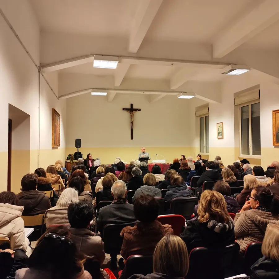 Le nuove periferie esistenziali nel libro\u00A0di Don Simone Gatto\n