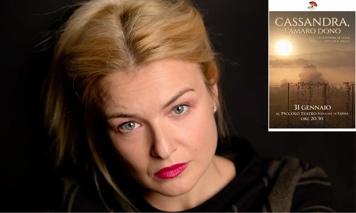 A Tarsia arriva Cassandra, l’amaro dono: Stefania De Cola ridà voce alla profetessa inascoltata\n