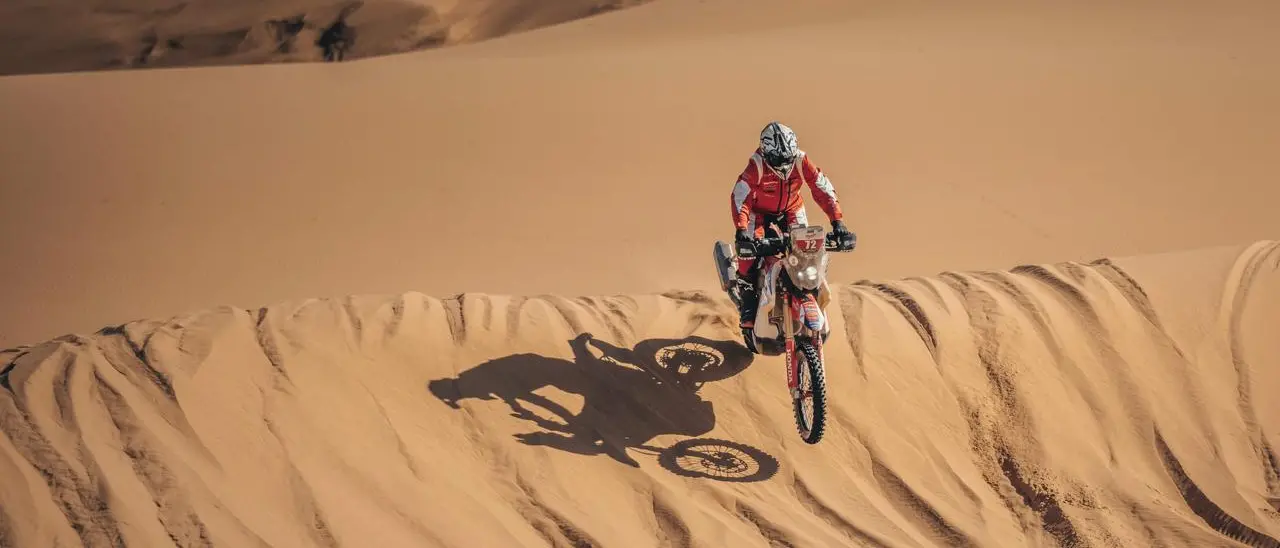 Africa Eco Race 2026, il calabrese Palmer al traguardo di Tagounite:\u00A0«Tappa sfiancante, tra dune e sassi»\n