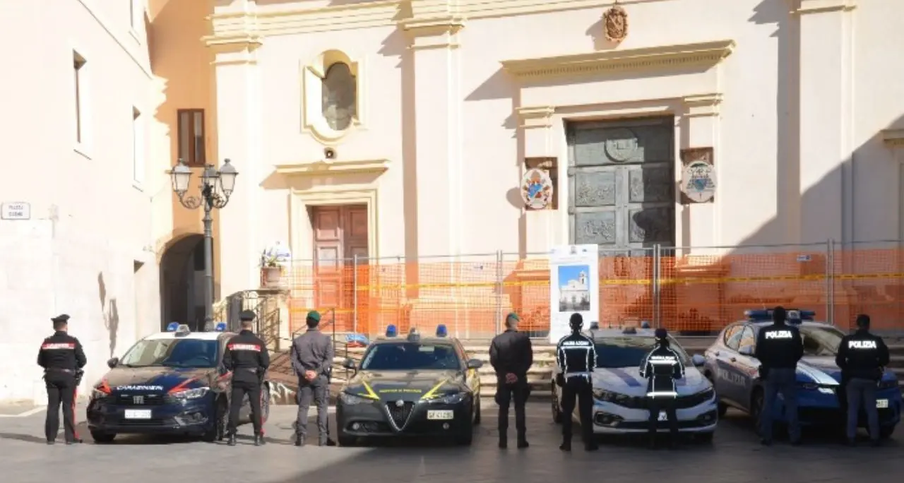 Crotone, operazione interforze nel centro storico: scoperti affitti in nero e case-deposito usate come abitazioni\n