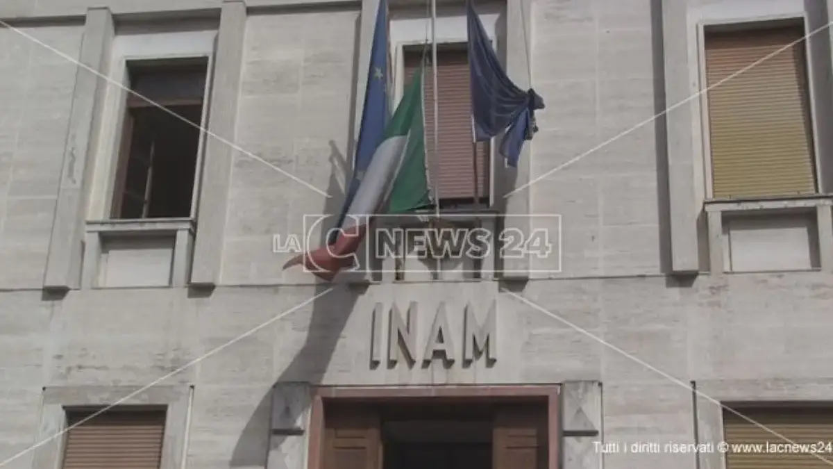 Blitz della Guardia di finanza nell’Asp di Cosenza, nel mirino l'appalto per il servizio di pulizia