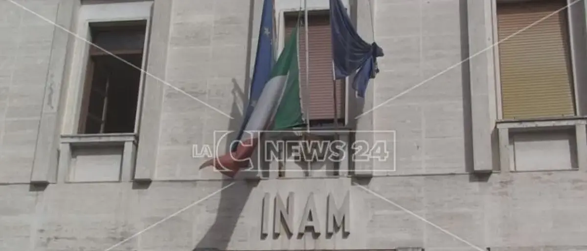 Blitz della Guardia di finanza nell’Asp di Cosenza, nel mirino l'appalto per il servizio di pulizia\n