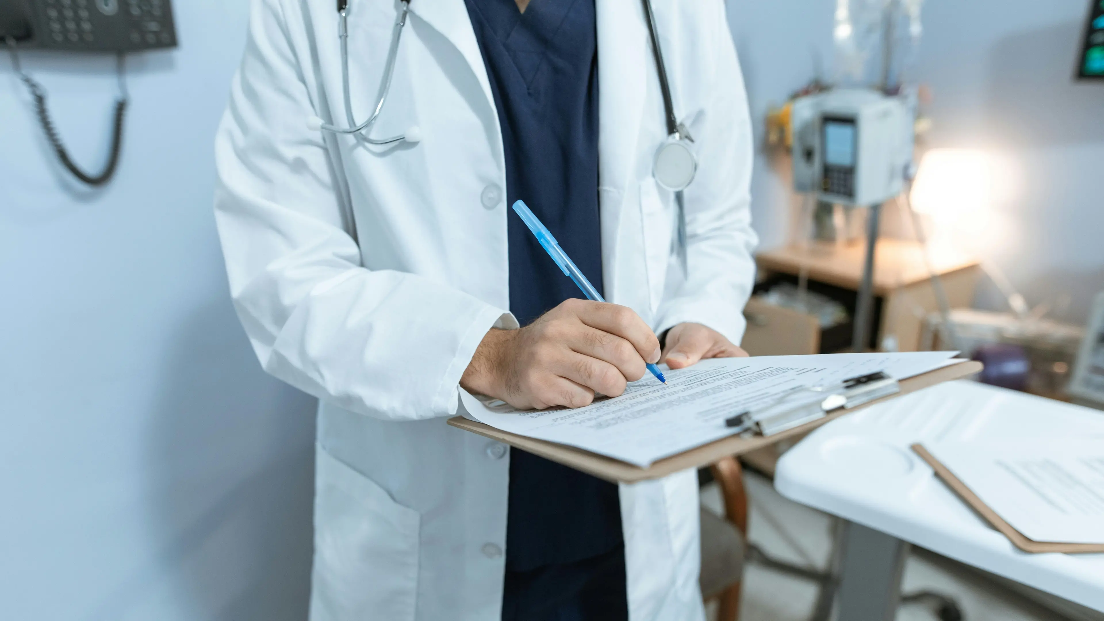 Calabria fanalino di coda nel Pnrr Sanità (che va malissimo in tutta Italia): decina di cantieri ancora fermi\n