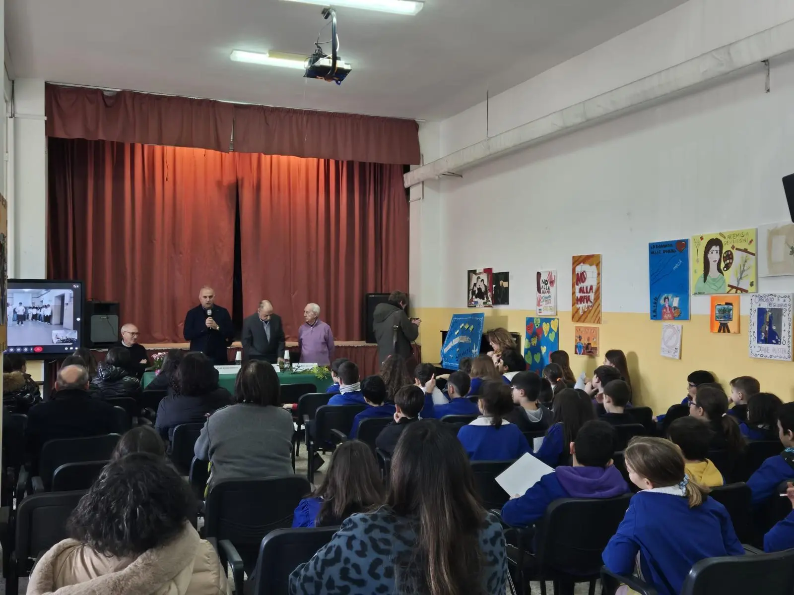 Giornata della memoria, partecipato incontro all’Istituto comprensivo Catanzaro Mater Domini – Nord Est Manzoni