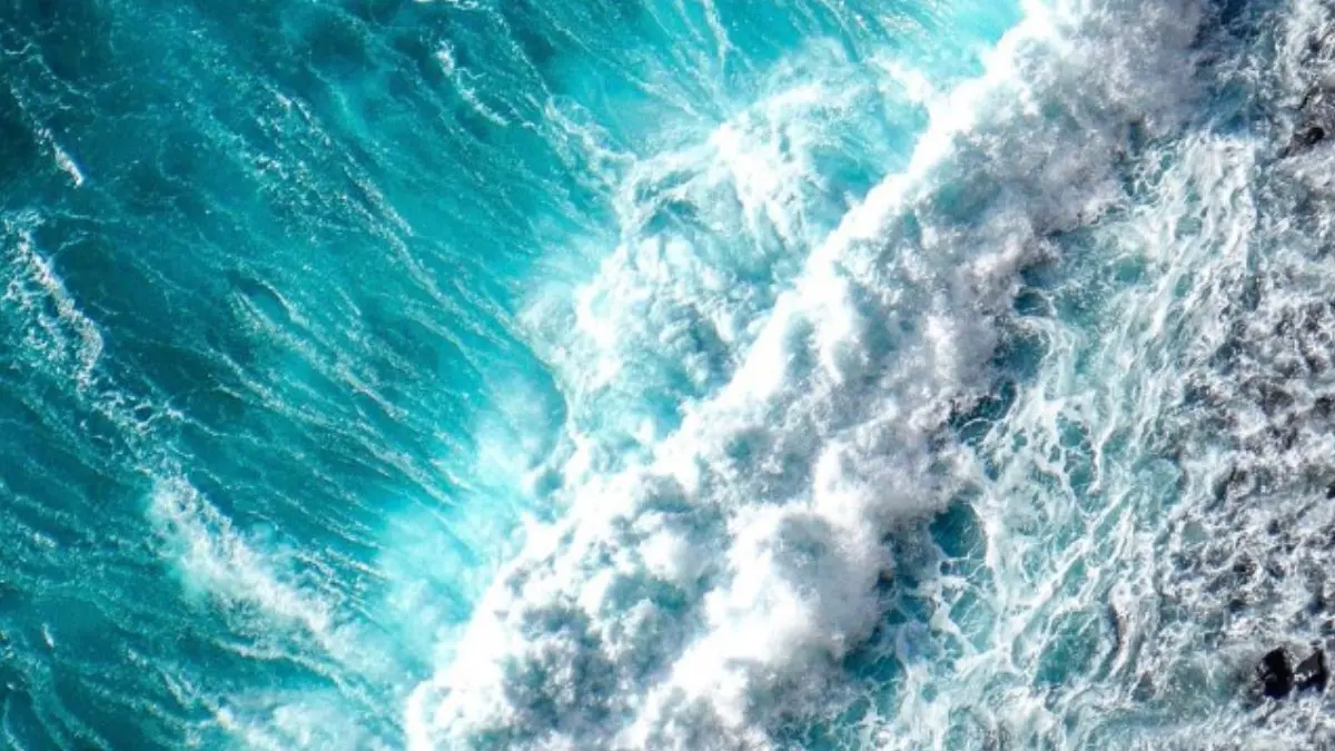 Previste mareggiate domani lungo la costa tirrenica calabrese