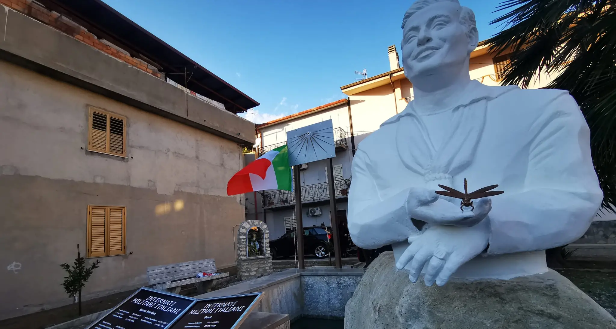 “La Libellula”, a Bova Marina inaugurato il primo monumento in Calabria dedicato agli Internati Militari Italiani