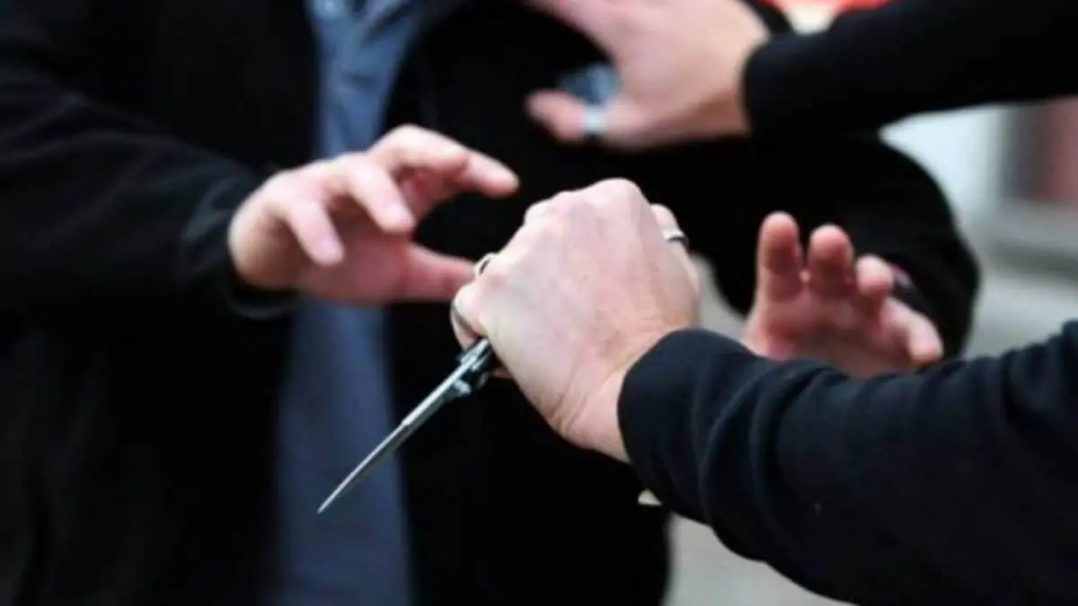 Punta il coltello\u00A0contro un agente durante il controllo: un arresto a Corigliano Rossano\n