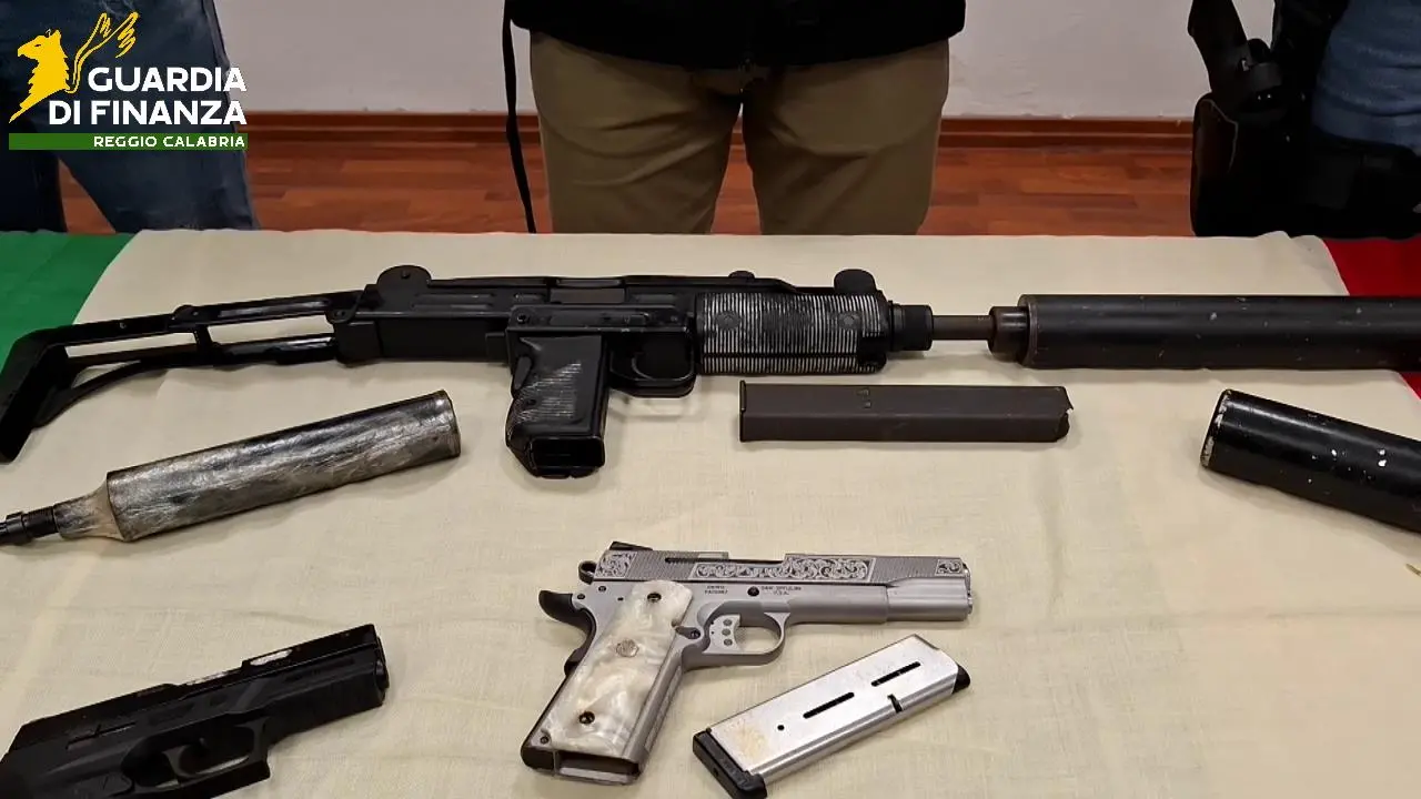 Gioia Tauro, sequestrato un arsenale della 'ndrangheta