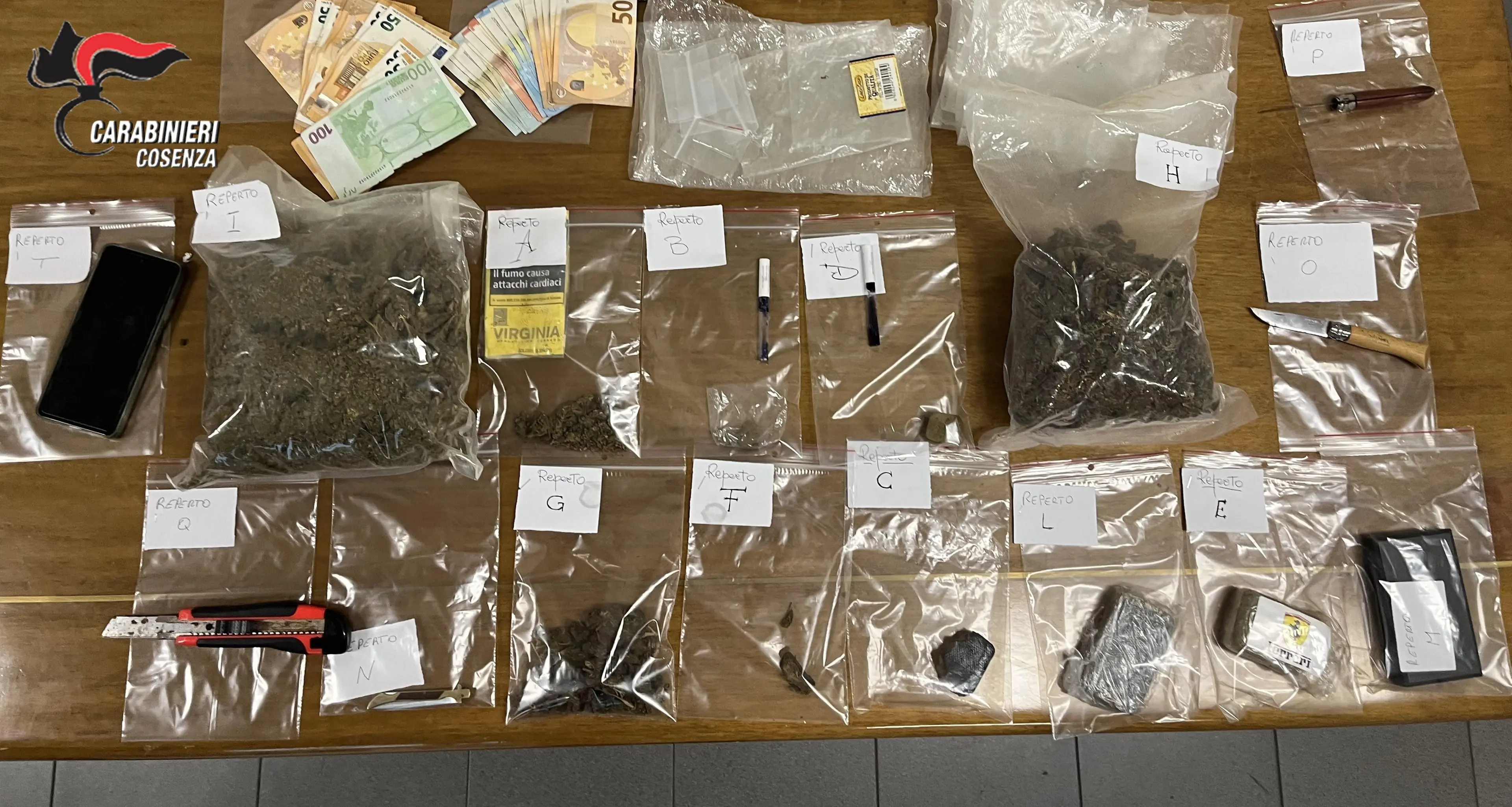 Cosenza, arresto per droga: sequestrato oltre un chilo di stupefacenti\n