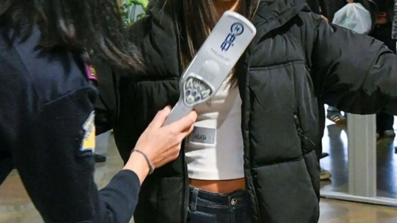 Metal detector nelle scuole, Valditara e Piantedosi\u00A0firmano\u00A0la circolare\n