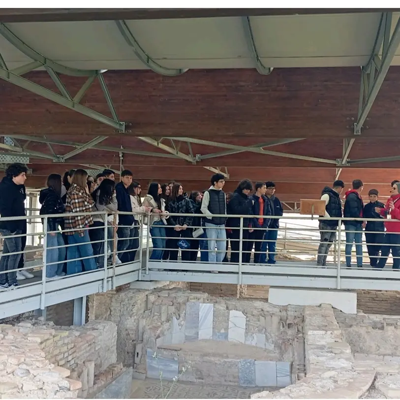 Il polo liceale “Zaleuco - Oliveti - Panetta - Zanotti”\u00A0alla Villa romana di Casignana e al parco archeologico nazionale di Locri\n