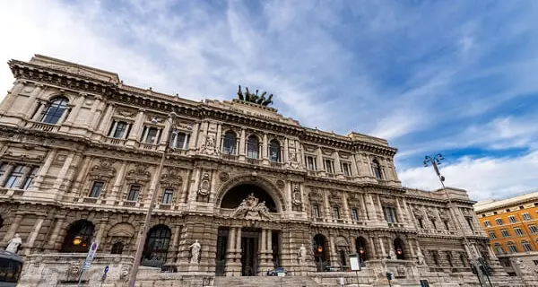 ‘Ndrangheta, la Cassazione conferma l’esistenza della prima locale a Roma con a capo Vincenzo Alvaro e Antonio Carzo\n