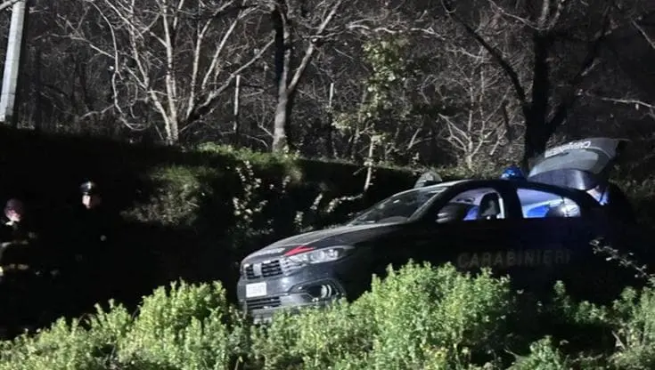 Messina, il giallo dei tre cacciatori morti nel bosco: notte di interrogatori in caserma\n