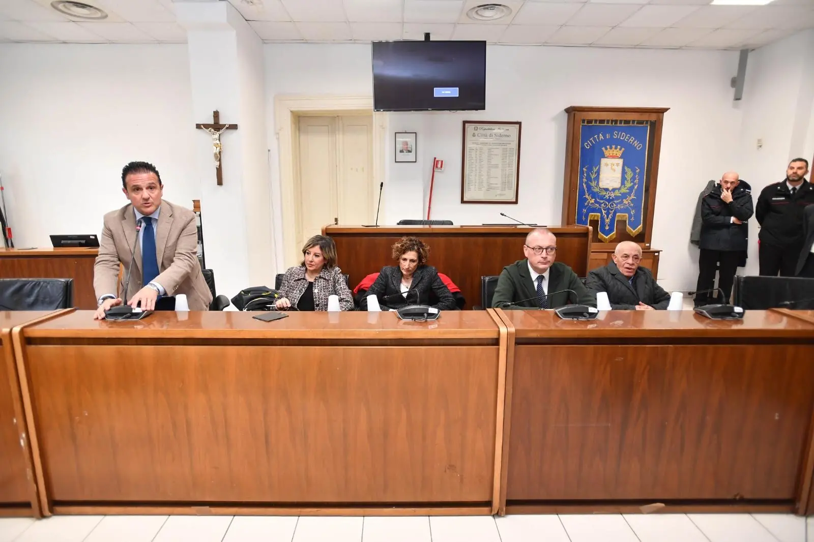 Maltempo, Versace a Siderno: «L’auspicio è quello di ragionare in modo organico per accorciare i tempi per la ricostruzione»\n