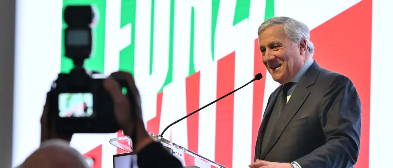 Maltempo, Tajani: «Usare i fondi del Ponte? Valutiamo ma l’opera va fatta». Lunedì il ministro in Calabria\n